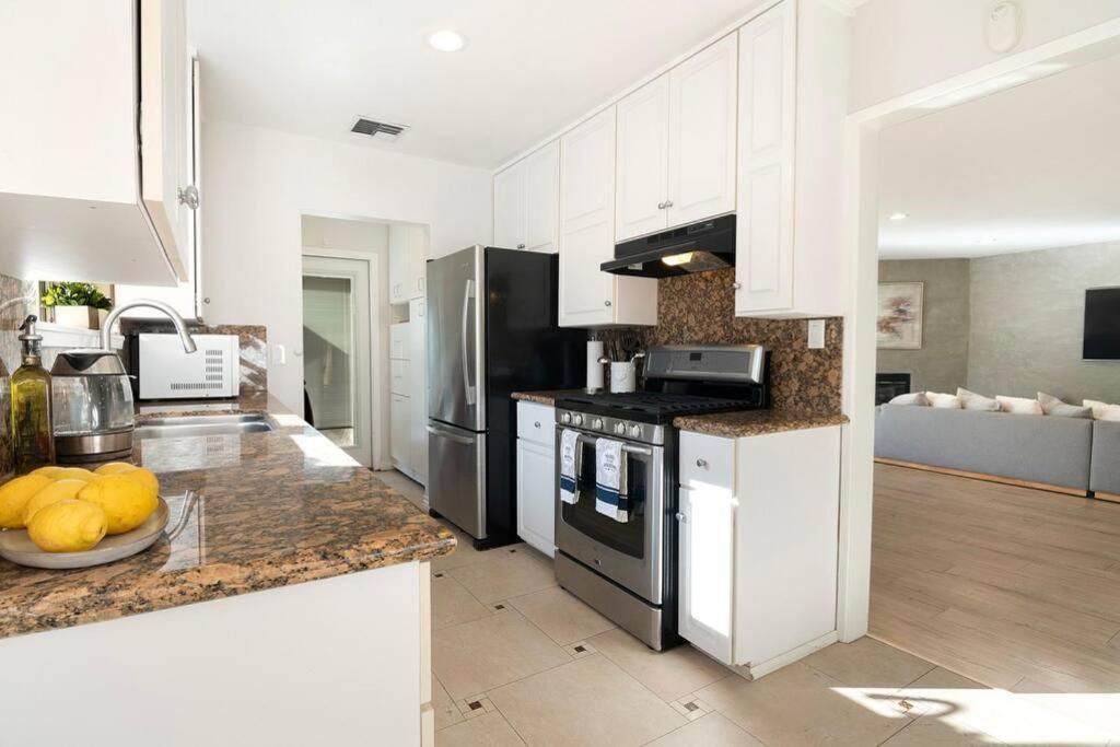 Large Home With Pool + Jacuzzi Los Angeles Esterno foto