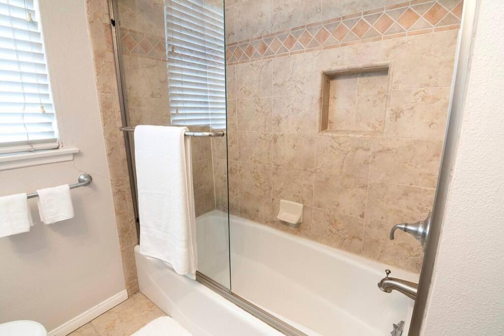 Large Home With Pool + Jacuzzi Los Angeles Esterno foto