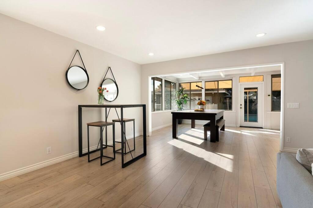 Large Home With Pool + Jacuzzi Los Angeles Esterno foto