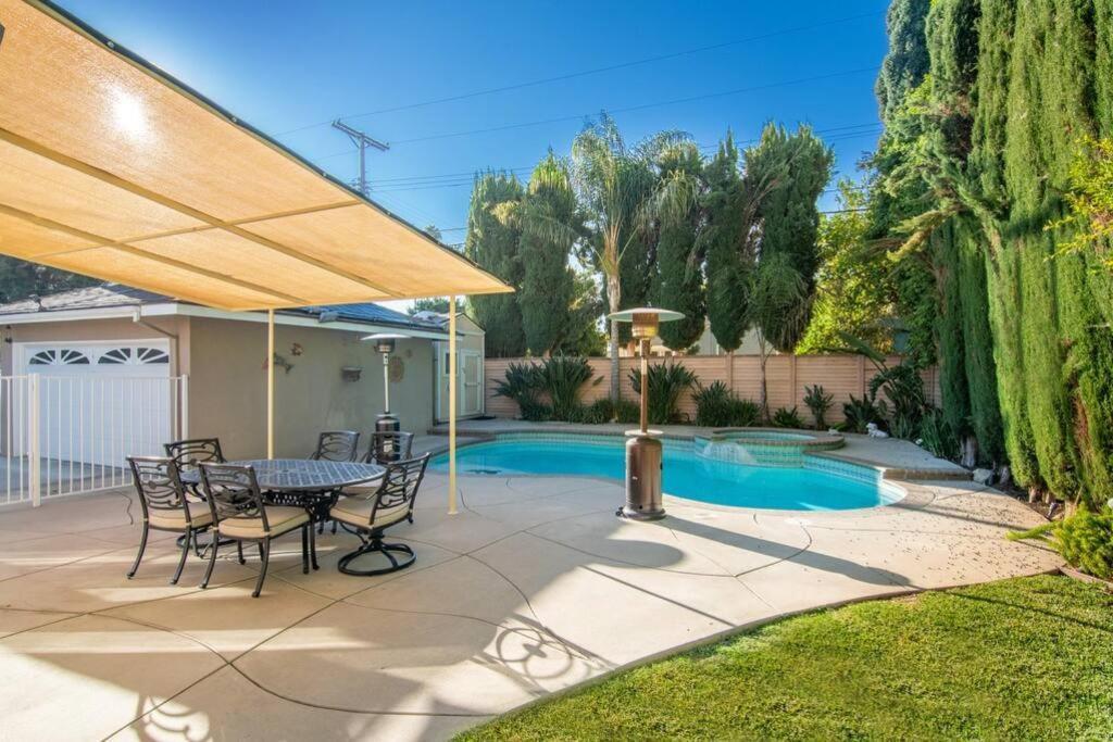 Large Home With Pool + Jacuzzi Los Angeles Esterno foto